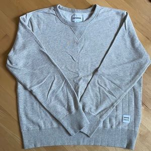 Gray Converse sweatshirt